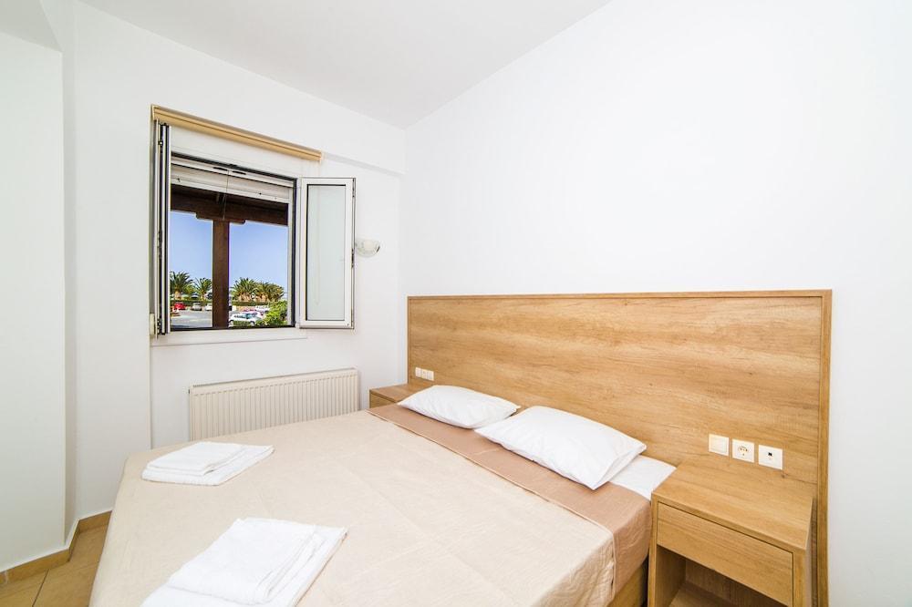 Eva Apartments Koutouloufari Buitenkant foto